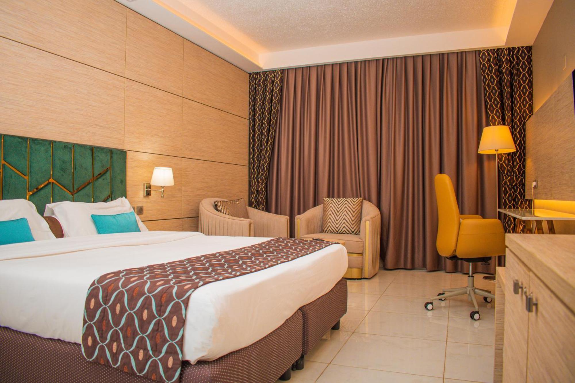 Hotel Sarakawa Lomé Exteriér fotografie