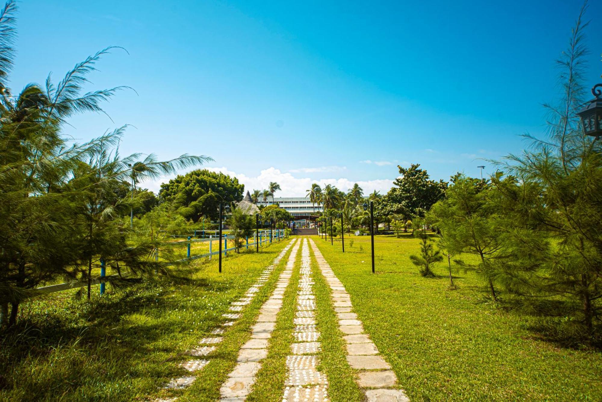 Hotel Sarakawa Lomé Exteriér fotografie