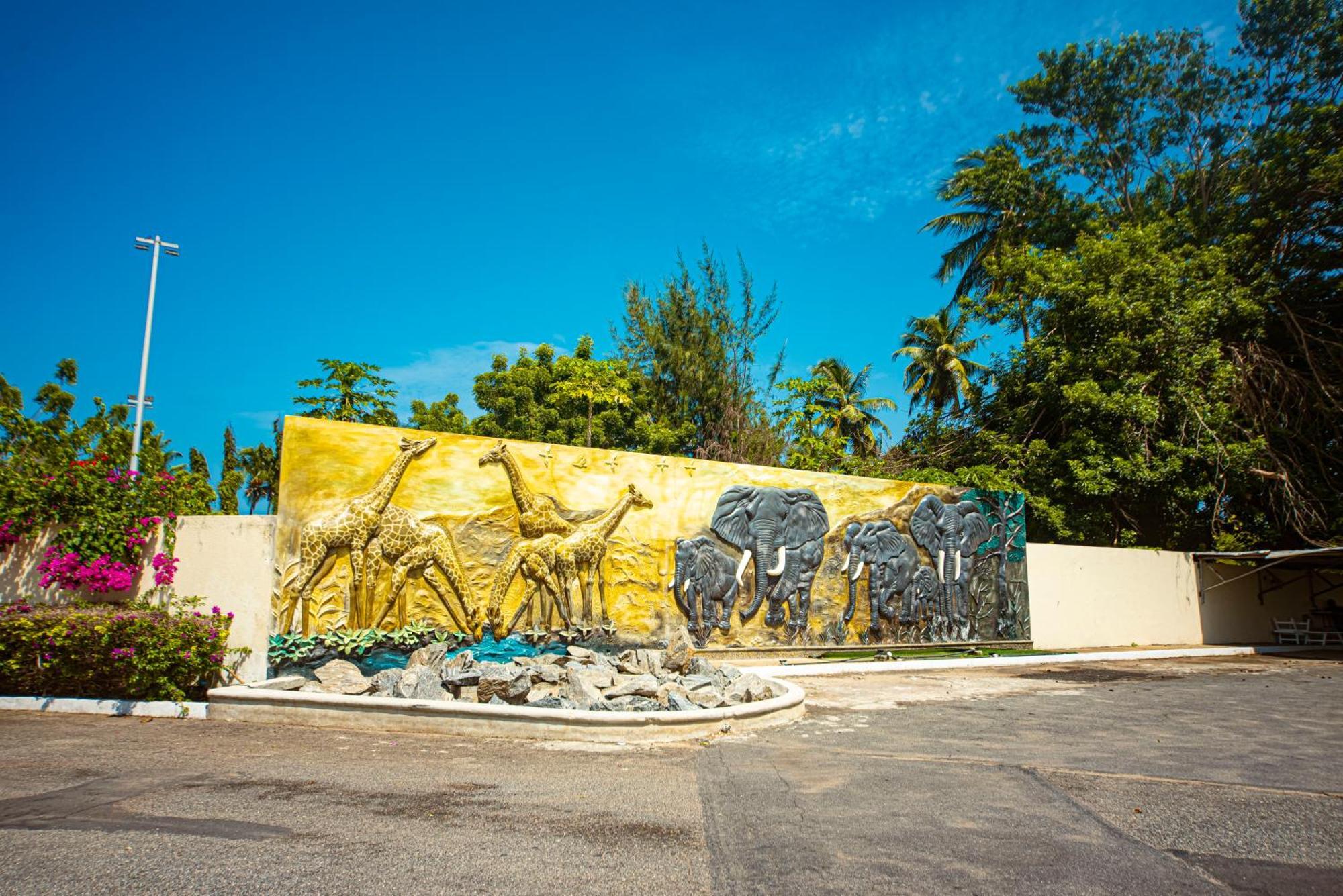 Hotel Sarakawa Lomé Exteriér fotografie