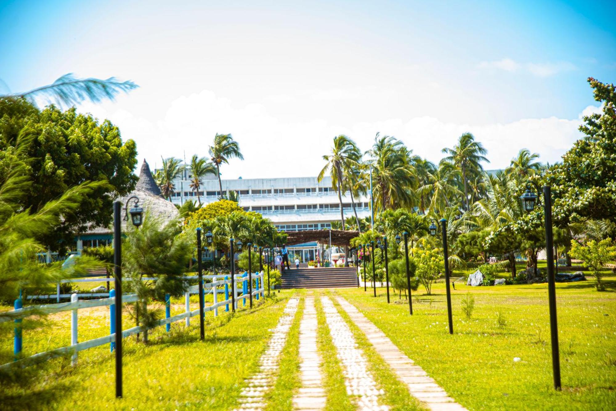 Hotel Sarakawa Lomé Exteriér fotografie